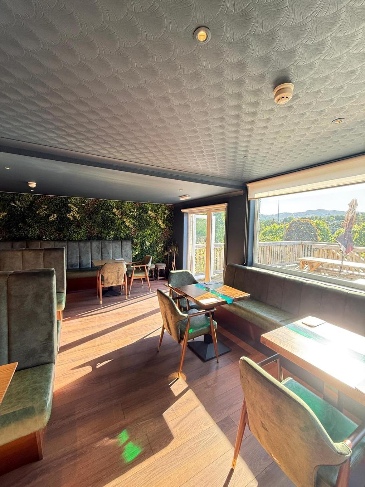 Craigvrack & Restaurant 3*